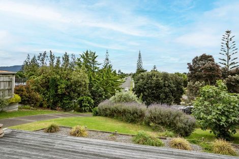 Photo of property in 42 Queens Road, Waikanae Beach, Waikanae, 5036