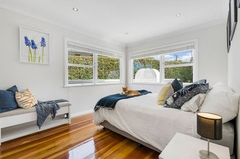 Photo of property in 16 Hadfield Street, Beach Haven, Auckland, 0626