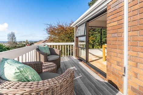 Photo of property in 2/114 Ocean View Road, Northcote, Auckland, 0627