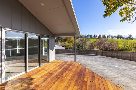 Photo of property in 45 Great North Road, Waipawa, 4210