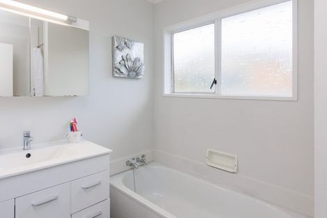 Photo of property in 28 Frimley Street, Awapuni, Palmerston North, 4412