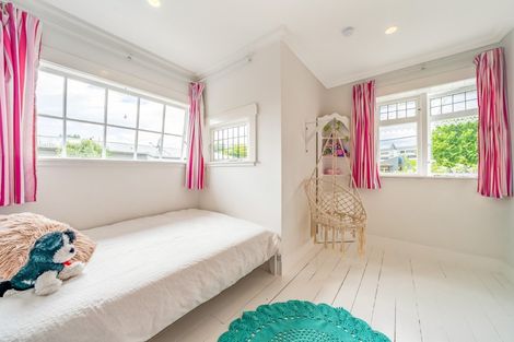 Photo of property in 57 Palmer Crescent, Silverstream, Upper Hutt, 5019