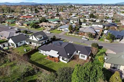 Photo of property in 15 Loveridge Place, Morrinsville, 3300