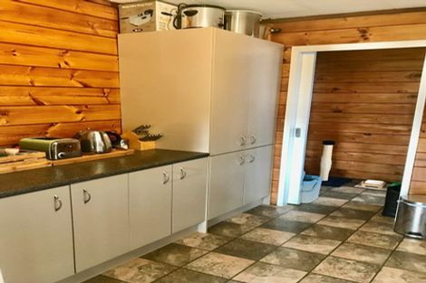 Photo of property in 57 Pine Avenue, Henderson, Auckland, 0612