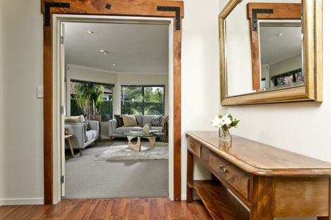 Photo of property in 12 Samuel Cross Place, Greenhithe, Auckland, 0632