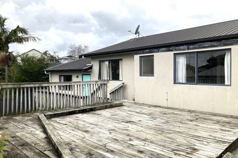 Photo of property in 6a Alma Street, Te Atatu South, Auckland, 0610