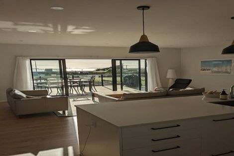 Photo of property in 3 Aquarius Lane, Langs Beach, 0582