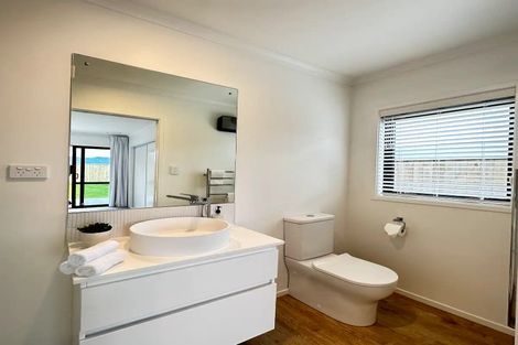 Photo of property in 8 Barn Road, Jacks Point, 9371