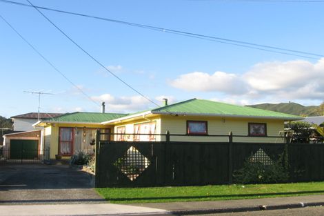 Photo of property in 20 Karamu Crescent, Wainuiomata, Lower Hutt, 5014