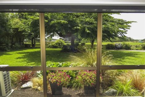 Photo of property in 73 Flora Road East, Makarewa, Invercargill, 9876