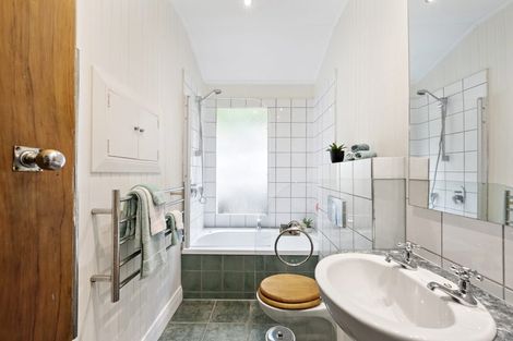 Photo of property in 17 Torwood Road, Khandallah, Wellington, 6035