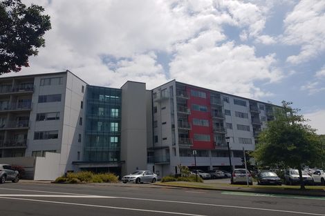 Photo of property in Shoal Haven Apartments, 202c/130 Anzac Street, Takapuna, Auckland, 0622