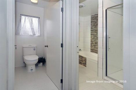 Photo of property in 2/14 Kelkirk Street, Kelston, Auckland, 0602