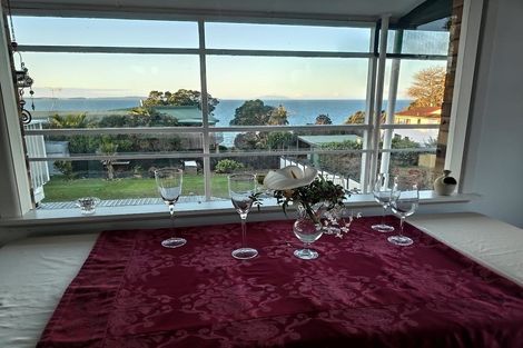 Photo of property in 114 Pacific Parade, Army Bay, Whangaparaoa, 0930