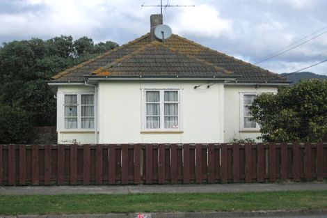 Photo of property in 12 Reynolds Street, Taita, Lower Hutt, 5011