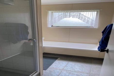 Photo of property in 24 Graham Street, Eltham, 4322