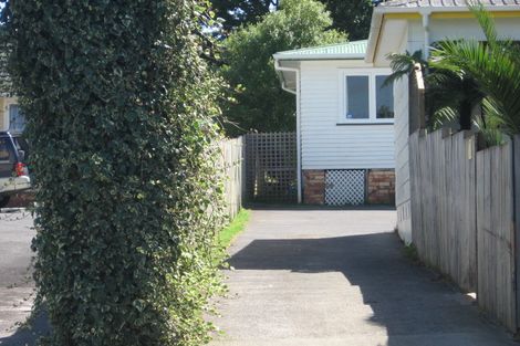 Photo of property in 2/23 Manuka Road, Bayview, Auckland, 0629