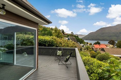 Photo of property in 8 Arawata Terrace, Fernhill, Queenstown, 9300