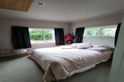 Photo of property in 294a Main Road, Tawa, Wellington, 5028