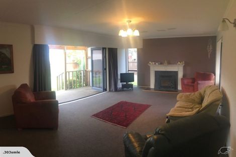 Photo of property in 57 Acacia Street, Kelvin Grove, Palmerston North, 4414