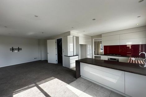 Photo of property in 28 Oakwood Grove, Eastern Beach, Auckland, 2012