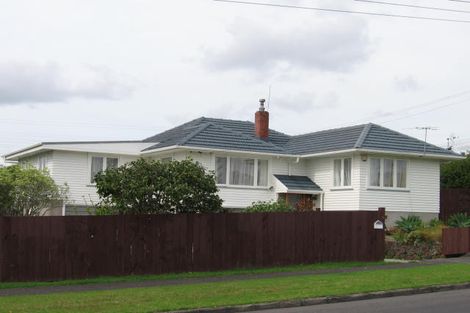 Photo of property in 41 Flanshaw Road, Te Atatu South, Auckland, 0610