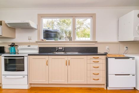 Photo of property in 33 Mihiwaka Road, Long Beach, Port Chalmers, 9081