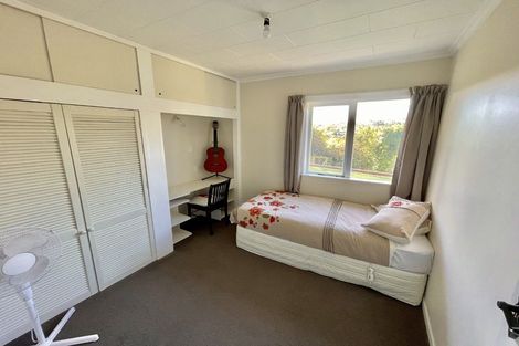 Photo of property in 7 Innes Way, Newlands, Wellington, 6037