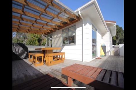 Photo of property in 4 Halder Place, Torbay, Auckland, 0632