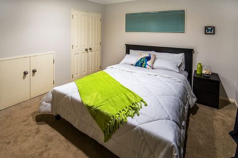 Photo of property in 2/20 Hutchinsons Road, Bucklands Beach, Auckland, 2014