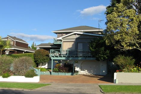 Photo of property in 6 Takutai Avenue, Bucklands Beach, Auckland, 2012