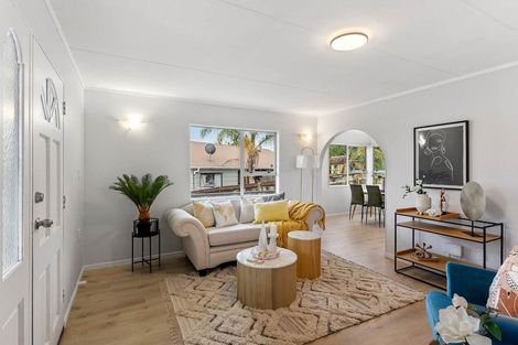 Photo of property in 3 Imperial Place, Henderson, Auckland, 0612