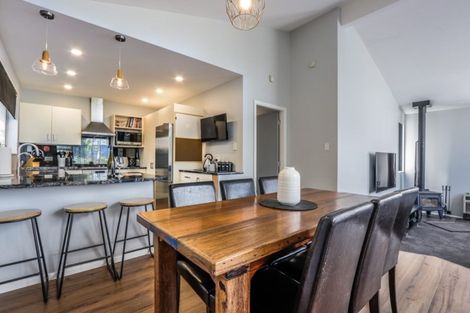 Photo of property in 5 Walton Road, Paraparaumu Beach, Paraparaumu, 5032