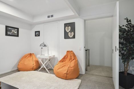 Photo of property in 10 Crowther Terrace, Waipahihi, Taupo, 3330