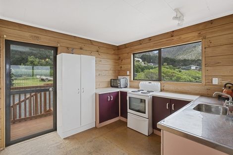 Photo of property in 10 Ben Avon Grove, Cape Palliser, Pirinoa, 5772
