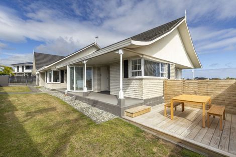 Photo of property in 188 Mangorei Road, Merrilands, New Plymouth, 4312