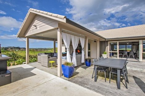 Photo of property in 256 Pataua South Road, Pataua South, Onerahi, 0192