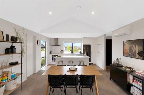 Photo of property in 9 Deans Place, Amberley, 7410