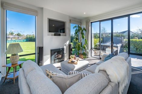 Photo of property in 14 Landsborough Drive, Darfield, 7571