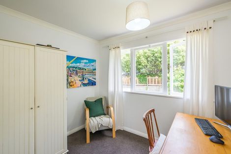 Photo of property in 16 Renown Road, Raumati South, Paraparaumu, 5032