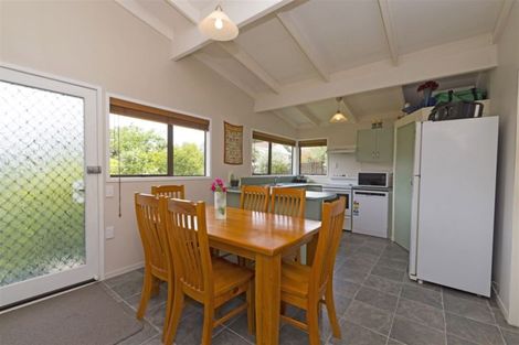 Photo of property in 180 Universal Drive, Henderson, Auckland, 0610