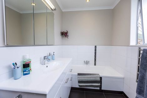 Photo of property in 19 Haylock Grove, Totara Park, Upper Hutt, 5018