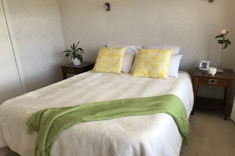 Photo of property in 6 Ipswich Place, Meadowbank, Auckland, 1072