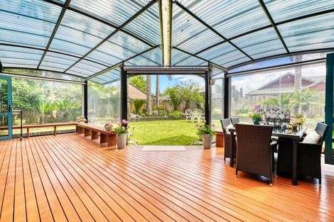 Photo of property in 76 Lothian Brae, Wattle Downs, Auckland, 2103