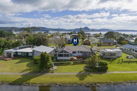 Photo of property in 13 Martin Place, Cooks Beach, Whitianga, 3591