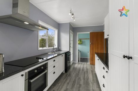 Photo of property in 32 Karaka Street, Wainuiomata, Lower Hutt, 5014