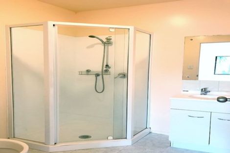 Photo of property in 11 Claywest Place, Glen Eden, Auckland, 0602