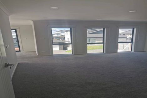 Photo of property in 5 Barque Rise, Long Bay, Auckland, 0630