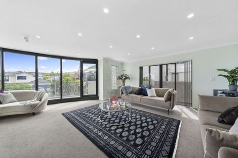 Photo of property in 9 Bury Grove, Strathmore Park, Wellington, 6022