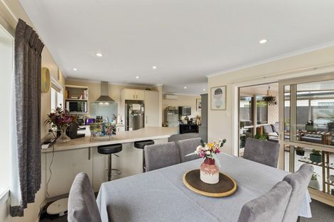 Photo of property in 23 Bowen Street, Woodville, 4920